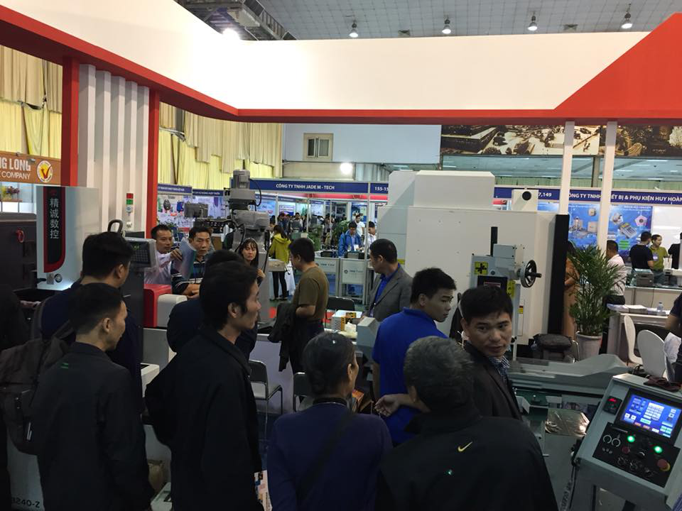 走心機(jī)廠家 走心機(jī)廠家